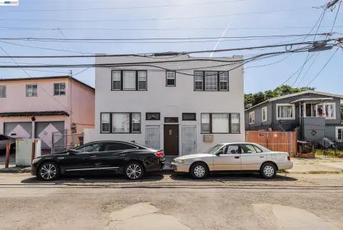 Oakland Fourplex with Upside Potential