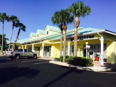Retail/Professional Space in Juno Beach