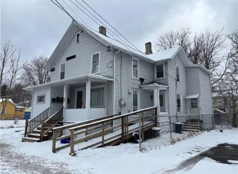 Mixed-Use 4-Unit Property