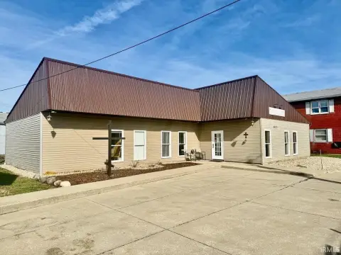 Versatile Muncie Building with Updates