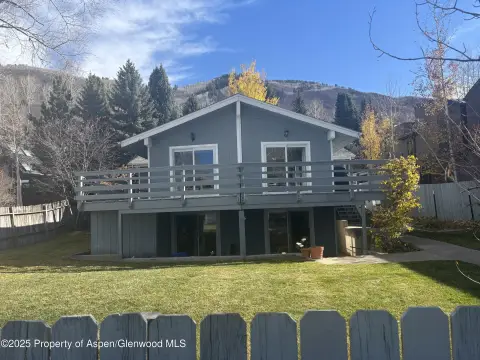 Aspen Duplex Near Downtown