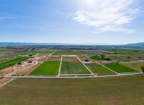 Spacious Land with Valley Views