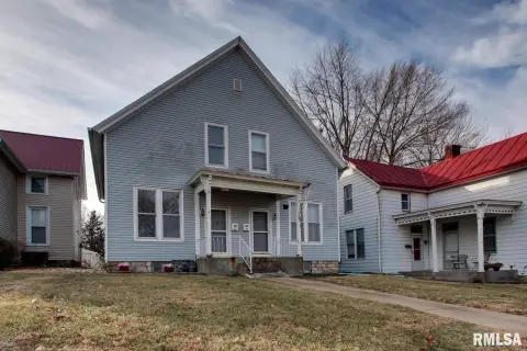 Duplex with Garage