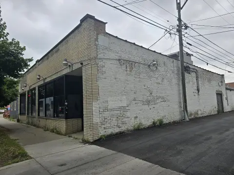 Flex Space with Industrial Layout