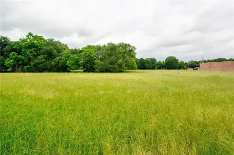 Commercial Land