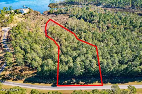 Waterfront Lot on Campbells Creek