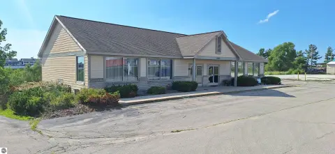 Retail/Office Space on US-31
