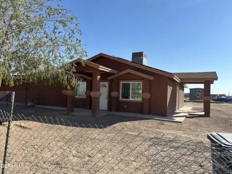 Remodeled Triplex with Mobile Home