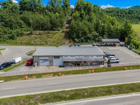 Retail Space with Outdoor Business