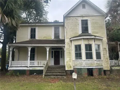 Historic Downtown Brunswick Multi-Unit Residence