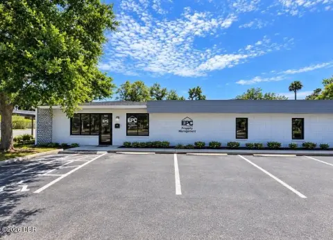Multi-Tenant Retail Space