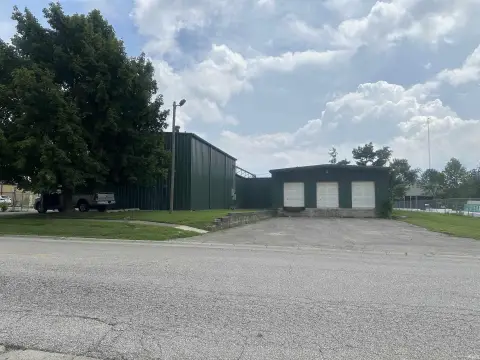 Bloomington Warehouse with Dock Doors