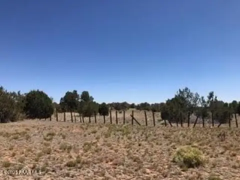 Perimeter-Fenced Recreation Land