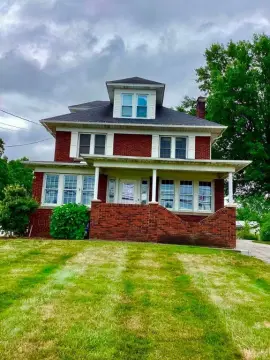 Spacious Commercial Building on West 26th