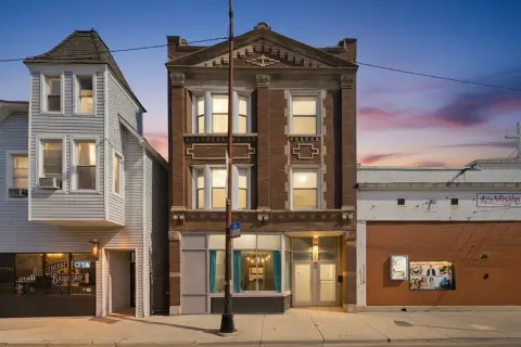 Mixed-Use Property in Chicago