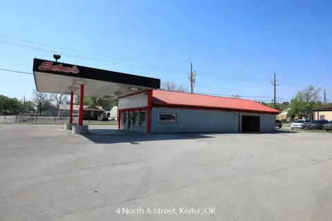 Corner Retail/Office Property