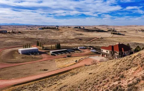 Gillette Farm Estate with Equestrian Amenities