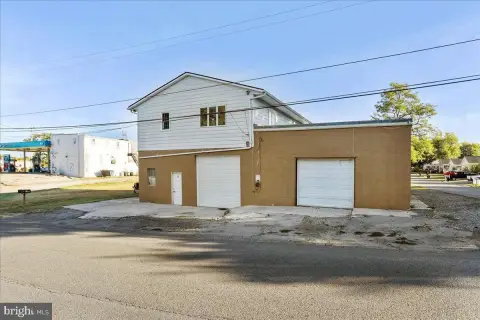 Mixed-Use Property with Garage