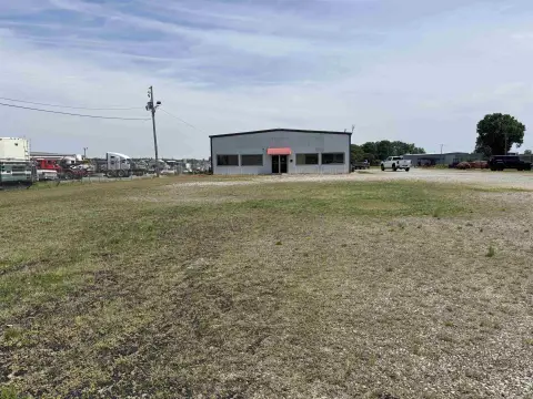 Fenced Flex Space with Office
