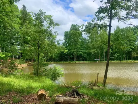 Residential Land in Davidson Pond