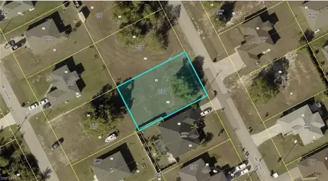 Residential Land in Cape Coral
