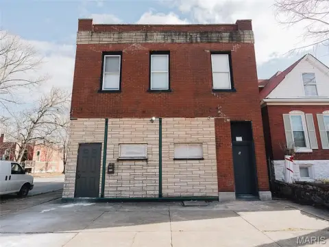Renovated Duplex in St. Louis
