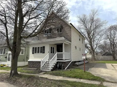 Updated Move-In Ready Buffalo Double