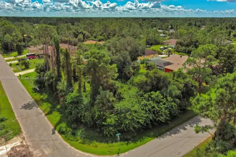 Oversized Lot in North Port