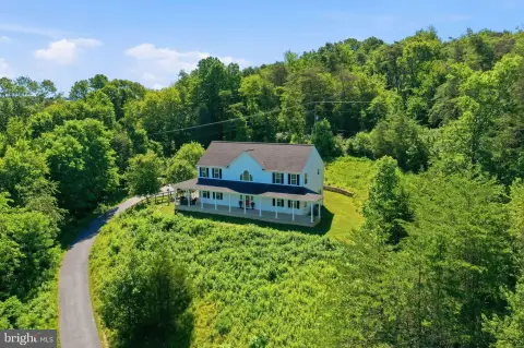 Agricultural Estate with Warehouse