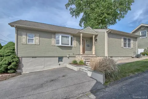 Multi-Family Ranch with Detached Cottage