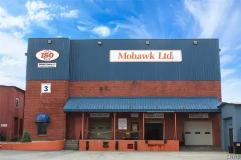 Multi-Use Industrial and Retail Building