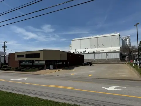Former Walgreens Building in Benwood