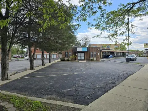 Oak Lawn Commercial Opportunity