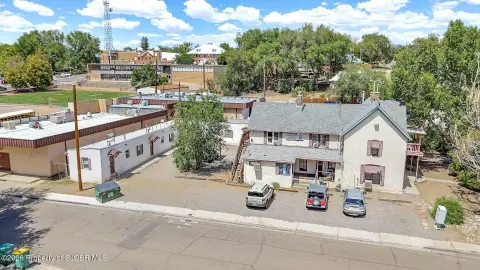 14-Unit Apartment Building
