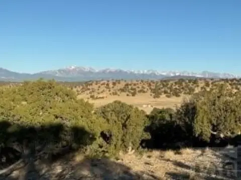 Land with Panoramic Mountain Views