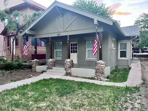 Renovated Duplex Near Pueblo Riverwalk