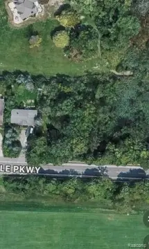 Residential Land in Grosse Ile