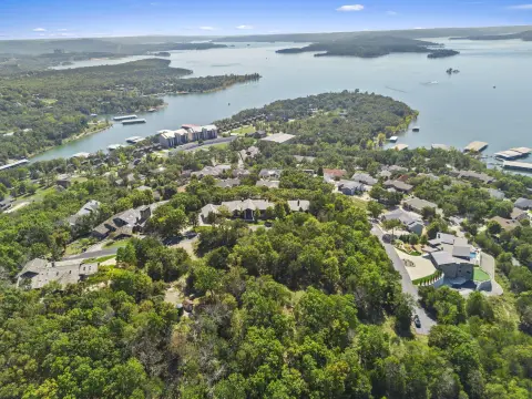 Land in Exclusive Sunset Cove