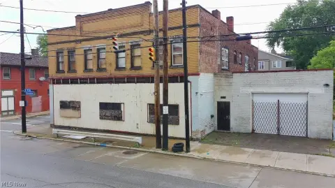 Flex Space with On-Site Parking