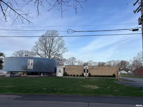 Spacious Office Building, Springfield, IL