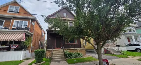 Duplex with Bonus Room