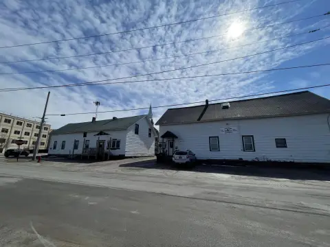 Mixed-Use Buildings Near Courthouse