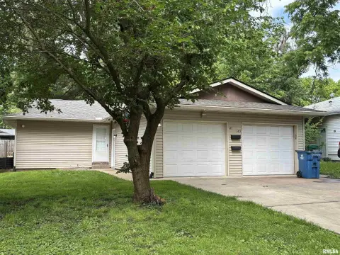 Income-Producing Duplex in Springfield, IL