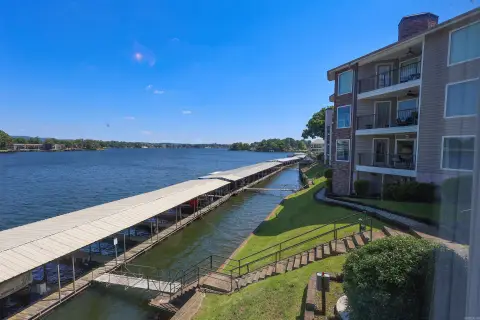 Lake Hamilton Condo with Boat Slip