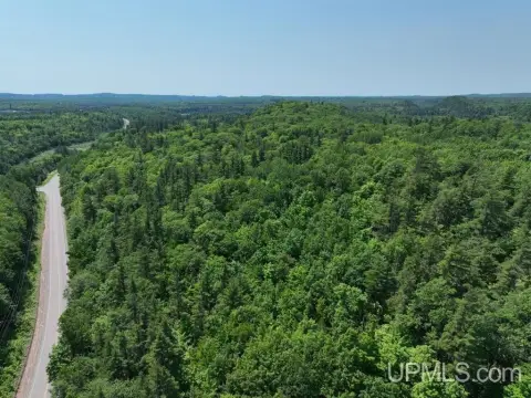 200 Acres Near Marquette