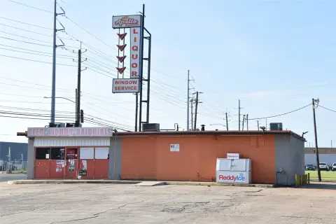 Freestanding Retail Storefront