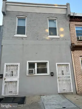 Philadelphia Duplex in Growing Neighborhood
