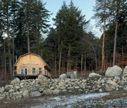 Secluded Cabin on 20 Acres