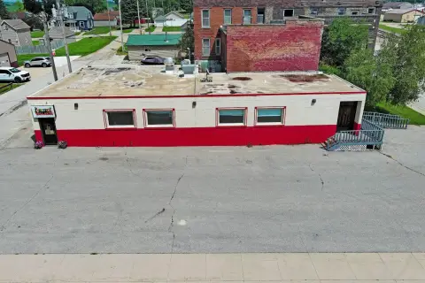 Corner Retail Restaurant Building