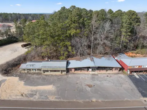 Counce Commercial Property Near Pickwick